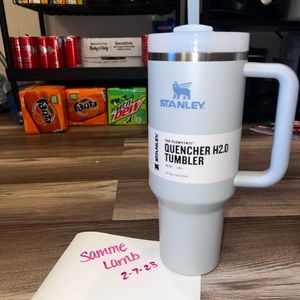 BNWT FOG 40 OZ HTF

*Also I can provide any vinyl decal for an added price